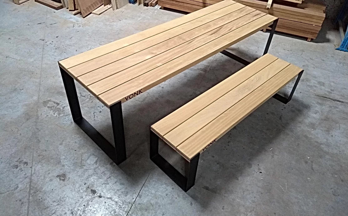 STR'8 Table Outdoor / Indoor - 3 sizes