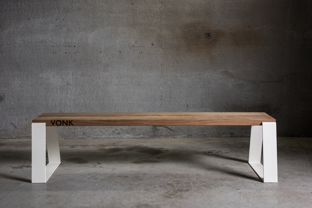 Pond bench vonk