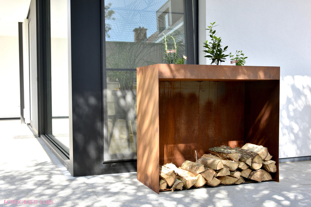 Houtstapelaar cortenstaal, met kruidentuin