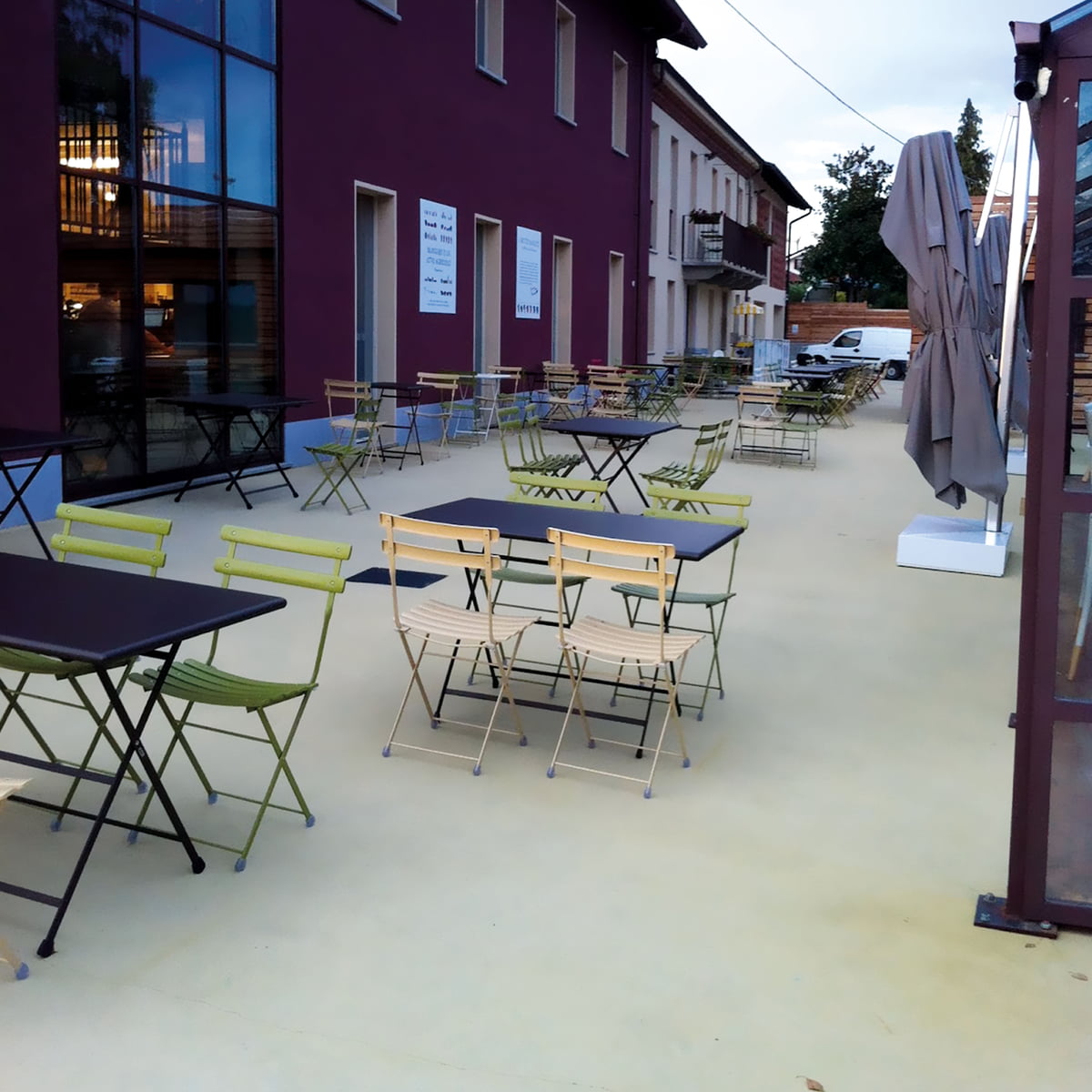 Arc en Ciel tafel - 3 sizes