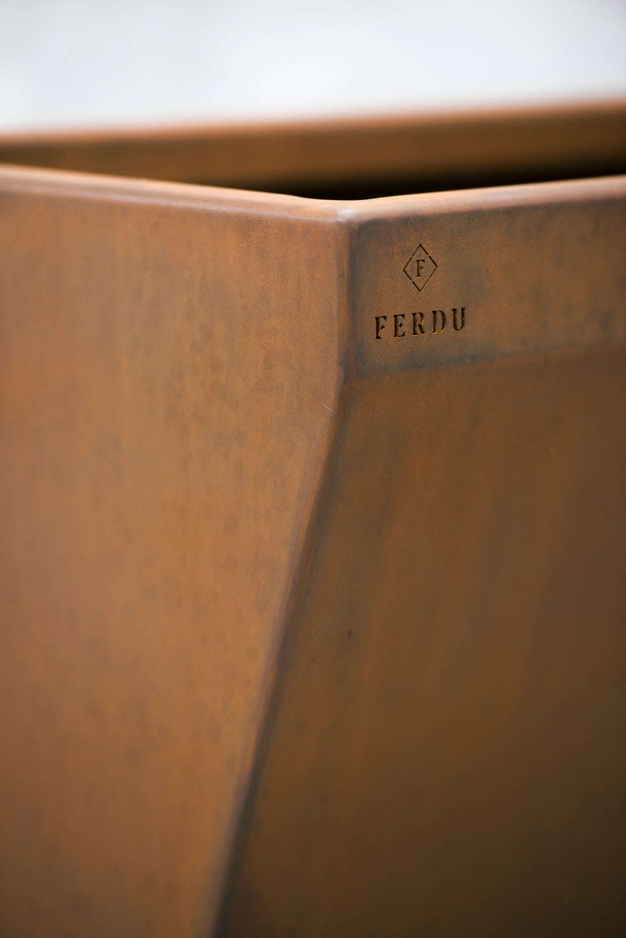 Benta zit- en plantenbak - Cortenstaal