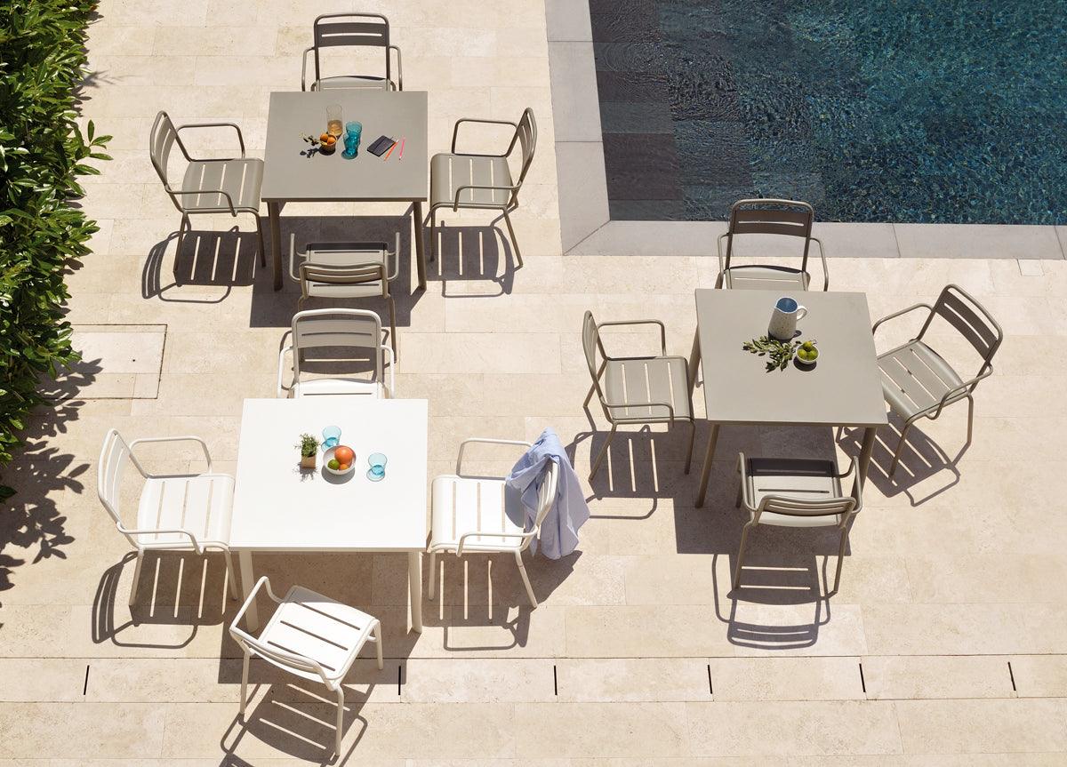 Set Star tafel 90x90 en Star Chair x4
