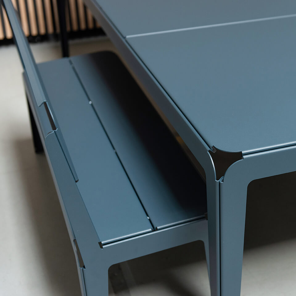 Bended Table - 3 sizes