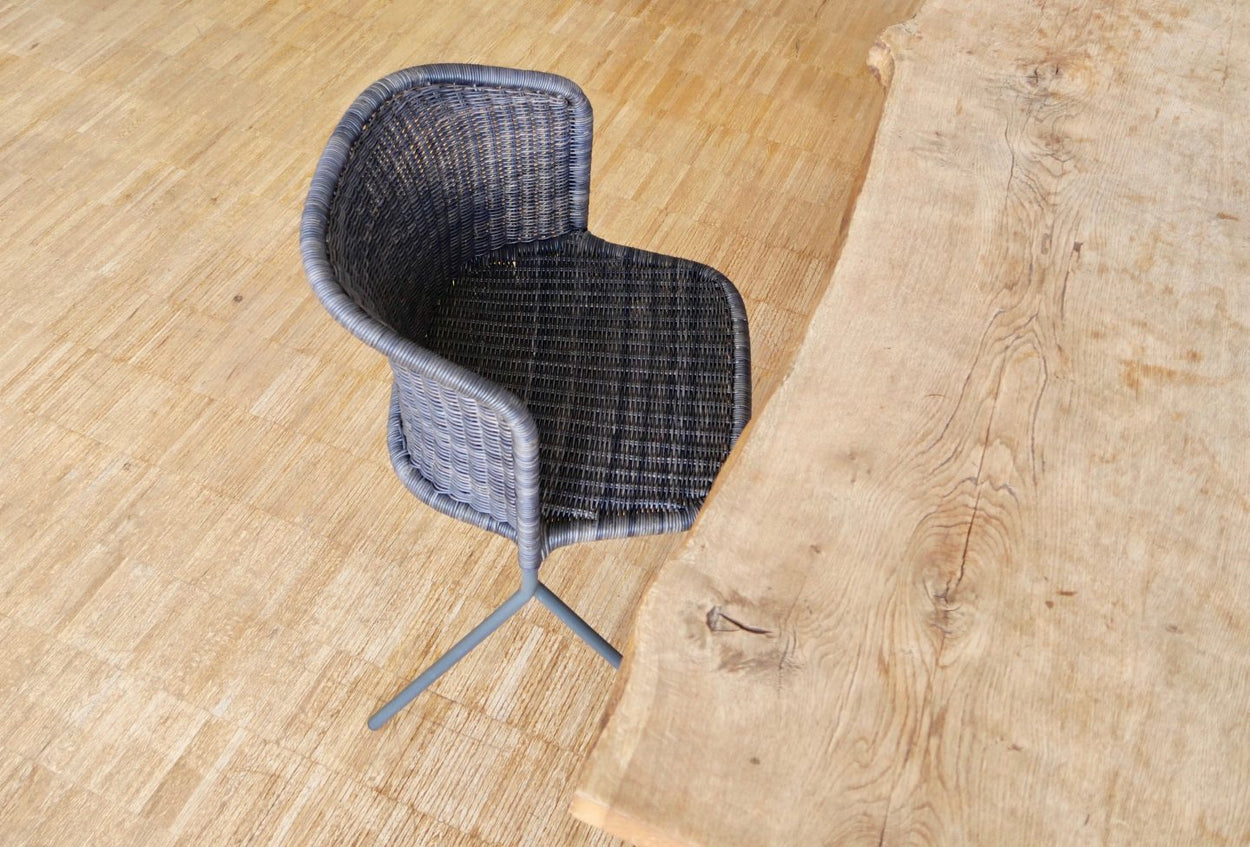 Kaki armchair