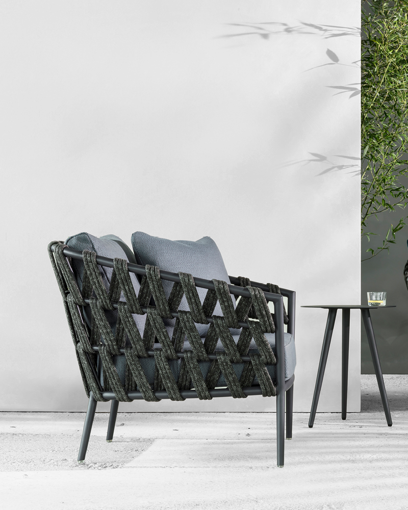 Leo Lounge chair