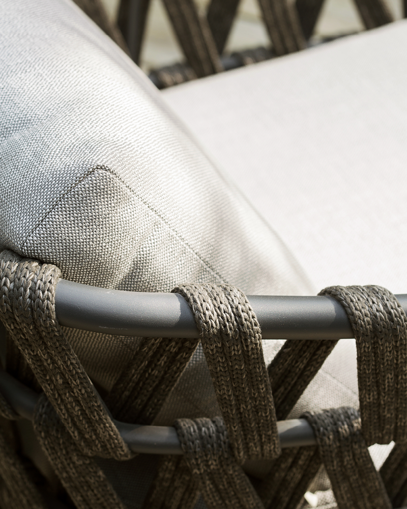 Leo Lounge chair